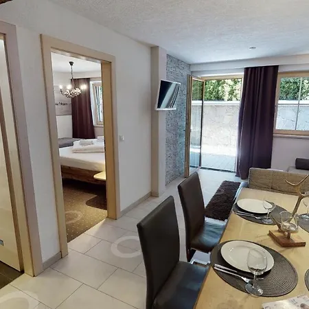 Da Zillertaler Und Geigerin Apartment Mayrhofen
